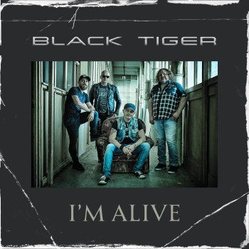“I’m Alive” – první singl z nového alba